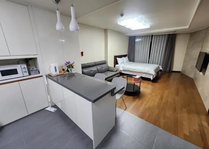 2 Minutes Run To The Sea Only 152m, Special Benefit Of Waterpark 195m Away Apartamento