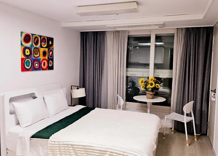 2 Minutes Run To The Sea Only 152m, Special Benefit Of Waterpark 195m Away Apartament *