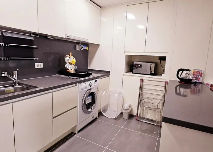 2 Minutes Run To The Sea Only 152m, Special Benefit Of Waterpark 195m Away Apartamento Ciudad Metropolitana de Busan