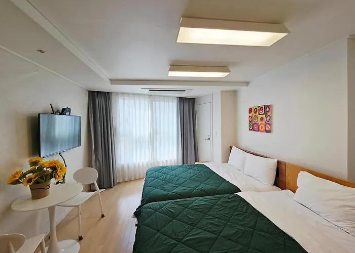 2 Minutes Run To The Sea Only 152m, Special Benefit Of Waterpark 195m Away Apartamento