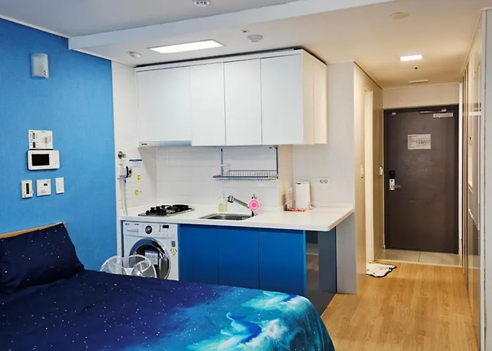 Apartamento 2 Minutes Run To The Sea Only 152m, Special Benefit Of Waterpark 195m Away Ciudad Metropolitana de Busan